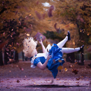 falling_down_the_hole___alice_in_wonderland_by_corneliagillmann-d9hwcn1